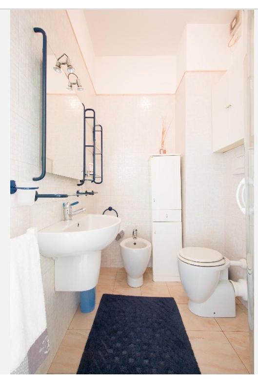 Riva Dei Fiori Apartment เวียเรจโจ ภายนอก รูปภาพ