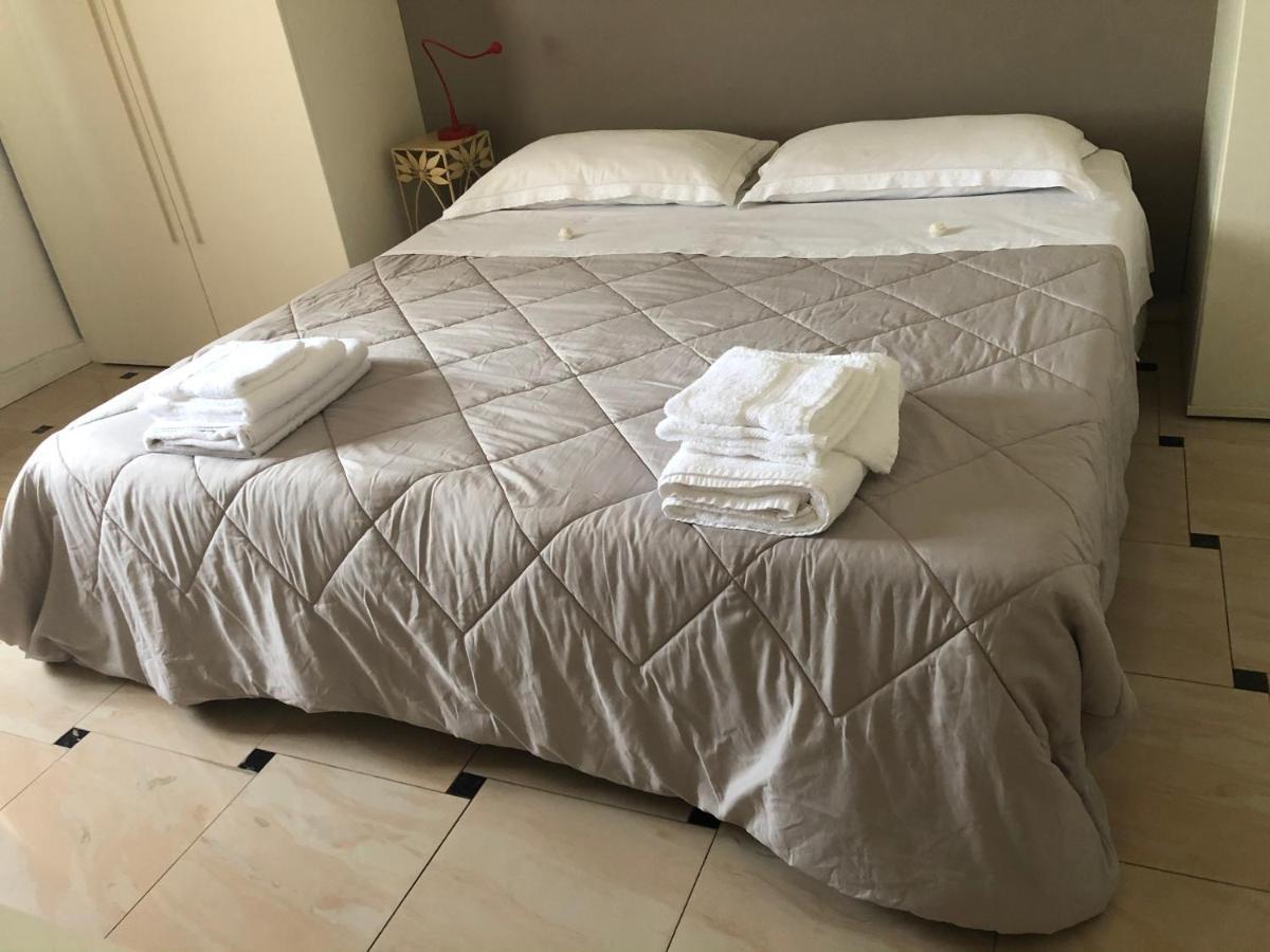 Riva Dei Fiori Apartment เวียเรจโจ ภายนอก รูปภาพ