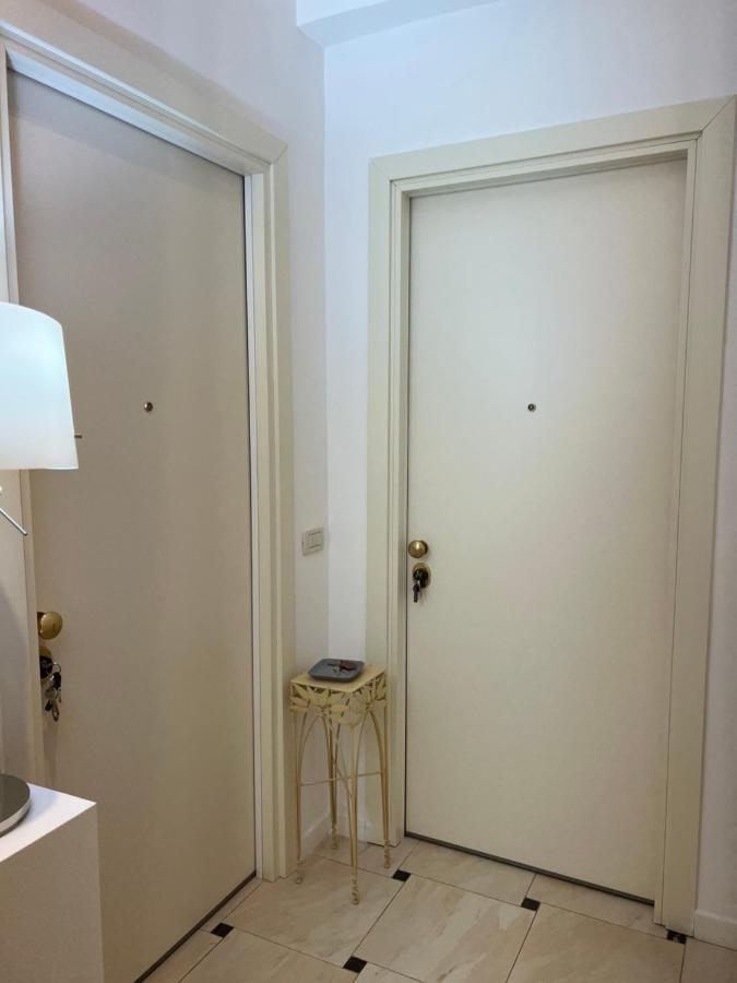 Riva Dei Fiori Apartment เวียเรจโจ ภายนอก รูปภาพ